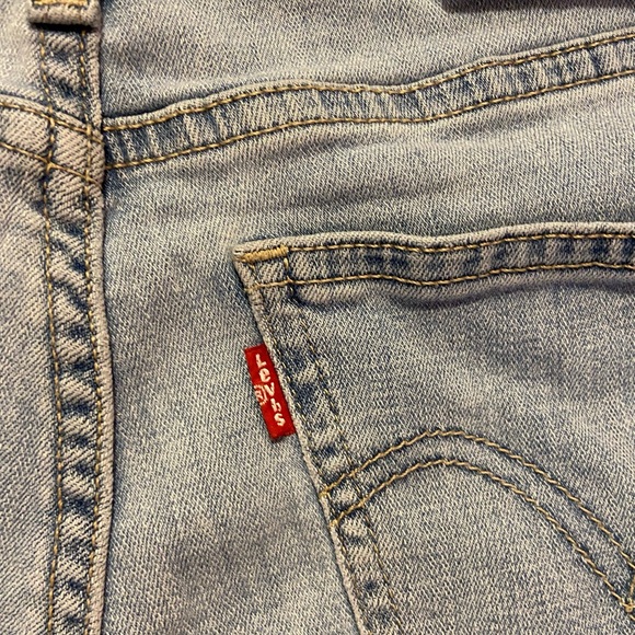 Levi’s jean shorts - Picture 3 of 5